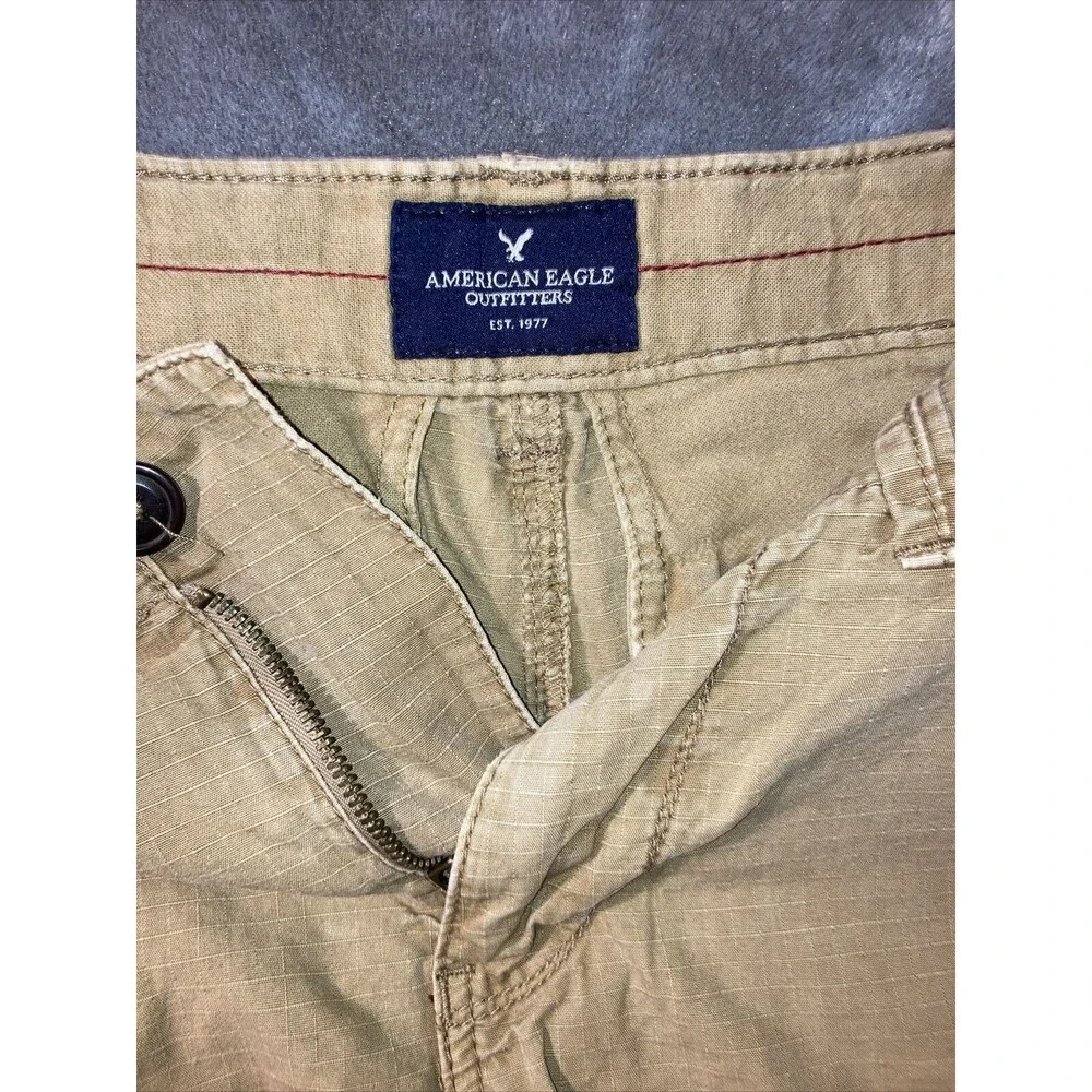 AE American Eagle Mens 26 Tan Cargo Longboard Shorts
